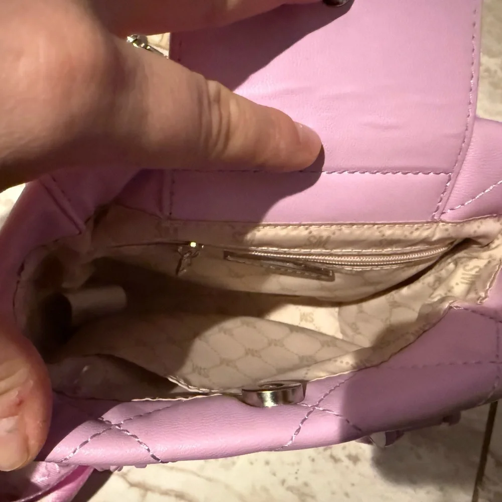 LIKE NEW! Steve Madden Quilted Crossbody Tote in Lilac - Picture 9 of 11